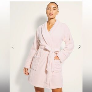 Soma Plush Short Robe